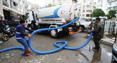 Karşıyaka Belediyesi’nde taşkın alarmı