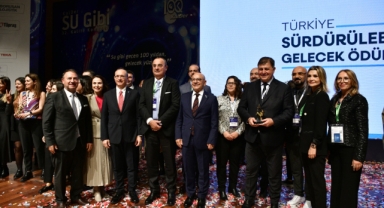 Karşıyaka Belediyesi’ne Türkiye Sürdürülebilir Gelecek Ödülü