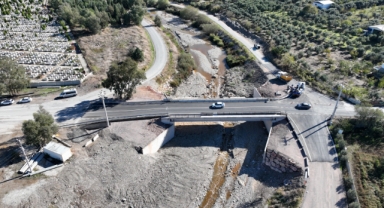 Kemalpaşa’nın 60 yıllık taşıt köprüsü afetlere karşı yenilendi
