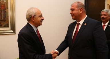 Menderes için yola çıktı, Kılıçdaroğlu'yla Görüştü