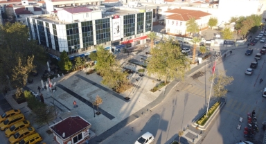 Menderes’te Öğrencilerin cebi de yüzü de gülüyor