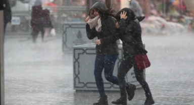 Meteorolojiden İzmir için 'yağmur ve fırtına' uyarısı