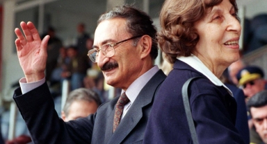 Özel, ilk mesajında Ecevit'i andı