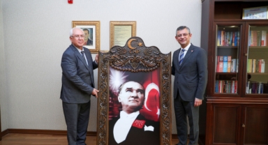 Selvitopu'dan Özel'e “hayırlı olsun” ziyareti