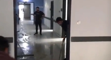 Yeni açılmıştı... Bayraklı Şehir Hastanesi'ni su bastı!