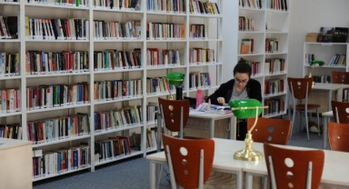 13 kütüphanede 35 bin eser Karşıyakalılarla buluşuyor