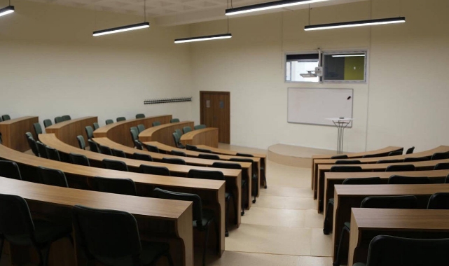 Akademi çürüyor, üniversite terkleri çoğalıyor: Ege Üniversitesi listenin başında!