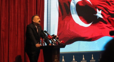 Aslanoğlu’ndan Soyer’e destek: Soyer neyin peşinde anlatayım…