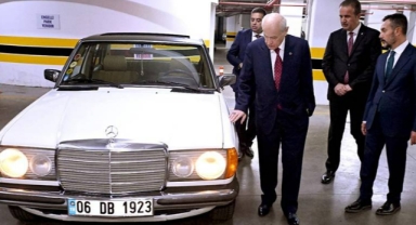Bahçeli’den MHP’li vekile klasik otomobil 