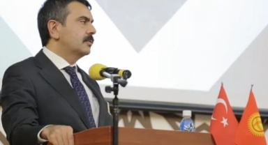 Bakan Tekin'den müfredat eleştirilerine yanıt!