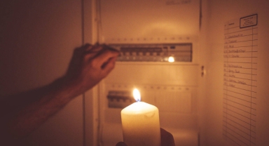 Bakanlık açıkladı: Yüzbinlerce kişinin elektriği ve doğalgazı 'borç' sebebiyle kesildi