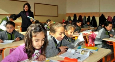 Bakanlık yasaklamıştı: Sınıf anneliğinin adı değiştirildi