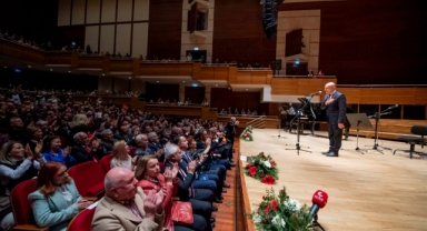 Başkan Soyer, 100. Yılda Laik Cumhuriyet, Büyük İzmir Buluşması’ndan seslendi: “Yaşasın Cumhuriyet, yaşasın demokrasi”