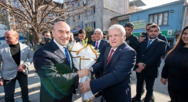 Başkan Soyer esnafla buluştu: 