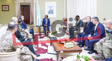 Büyükelçi ve askerler, oğlu kaçakken Somali Cumhurbaşkanı ile ‘askeri iş birliği’ görüşmüş!