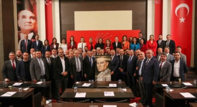 CHP İzmir'den Ankara çıkarması: Yerel seçim için kritik kararlar alındı