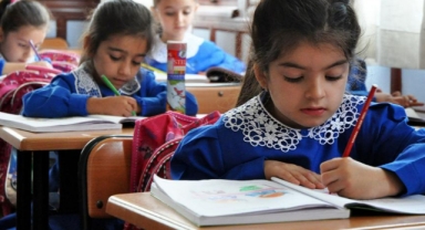 Eğitim – İş Genel Başkanı Özbay: “Daha reşit olmayan çocukların cep harçlıklarının bağış adı altında toplanması…”