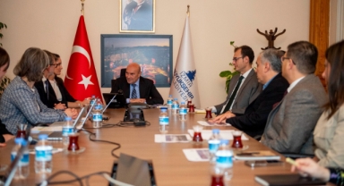 Fransız Kalkınma Ajansı heyetinden Başkan Soyer’e sunum