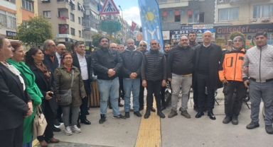İYİ Parti İzmir Büyükşehir Belediye Başkan Adayı Özlale'den motokuryelere destek: 