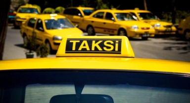 İzmir'de 'Martı Tag'le yolcu taşıyan taksiciye ceza!