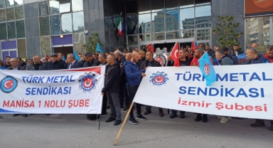 İzmir’de Türk Metal İşçileri eyleme geçti: “Kazanılmış haklarımıza göz diktiler”