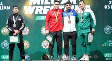 İzmirli Güreşçi Bakü’den altın madalya ile döndü