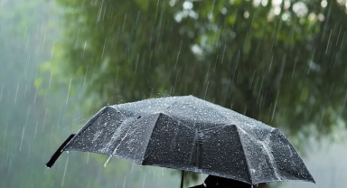 İzmirliler dikkat: Şemsiyelerinizi hazırlayın, sağanak yağış geliyor!