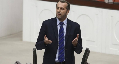 Saffet Sancaklı MHP'den istifa etti