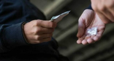 Şüpheli çifttin evine baskın