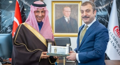 TCMB'deki 5 milyar doları iade edin!