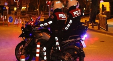 Bayraklı'daki kovalamaca kaza ile bitti: 2 yunus polis yaralandı