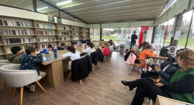 Bayraklı ‘kitap kafeleri’ çok sevdi