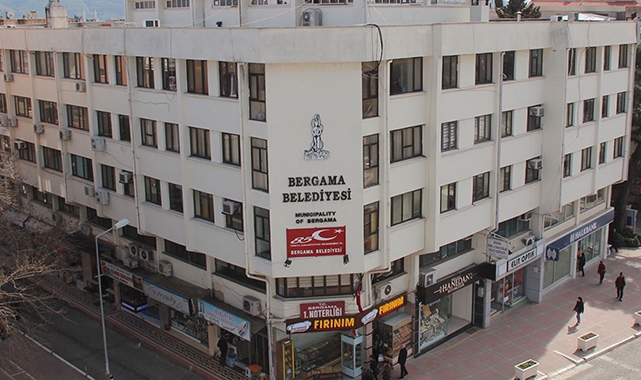 Bergamalı muhtardan belediyeye satış isyanı: Satış çok, hizmet yok