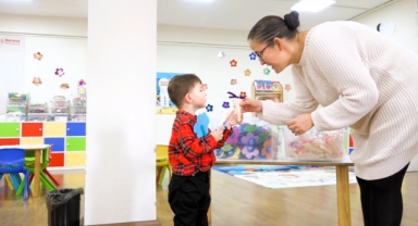 Bornova’da miniklerin karne heyecanı