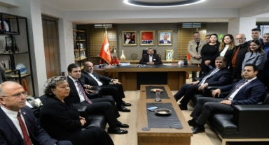 CHP İzmir’de kritik zirve: “Burası baba evi” 