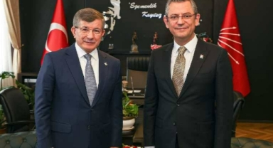 CHP lideri Özel, Ahmet Davutoğlu ile görüştü