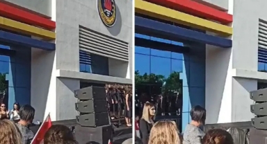 Cumhuriyeti savunan öğretmen görevden alındı