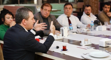 Hakan Koştu yerel gazetecilerle buluştu