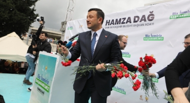 Hamza Dağ'a görkemli karşılama... İzmirlinin sabrı kalmamıştır!