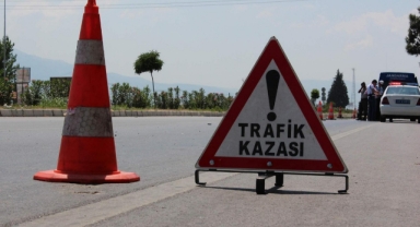 İzmir’de feci kaza: Ekip otosu devrildi, üç polis yaralandı 