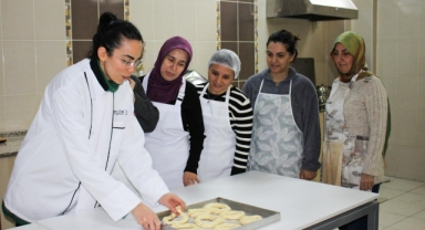 Karşıyaka Belediyesi, sertifikalı kurslarla istihdama destek sunuyor