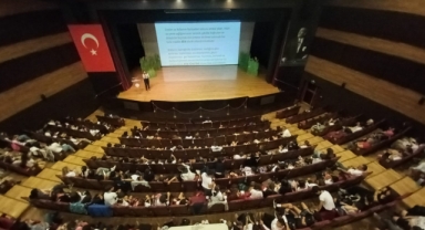 Karşıyaka'da iklim krizine karşı çocuk sempozyumu