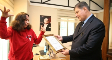 Karşıyaka’da kitap sevgisine engel yok