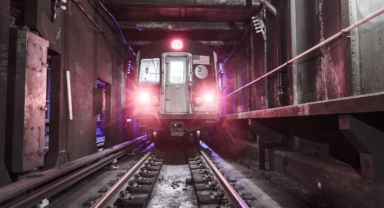 Metrolar çarpıştı, yaralılar var