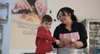 Minikler mutfakta eğlenerek öğrendi