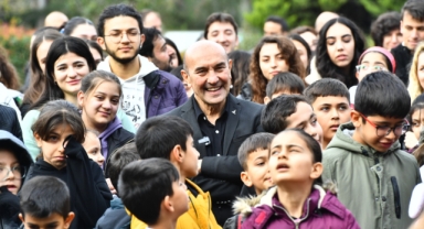 Soyer çocuklarla buluştu: Unutulmaz izler bırakıyorsunuz