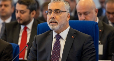 TÜRK - İŞ Genel Başkanı Atalay duyurdu: Bakan Vedat Işıkhan'dan kamu işçisine 'ek zam' sözü