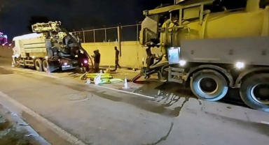 Yerin 8 metre altına iniyor! Büyük Kanal temizliği sürüyor