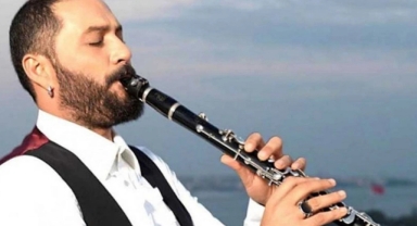 AK Parti listelerinde sürpriz isim: Hüsnü Şenlendirici, Bergama'dan meclis adayı oldu