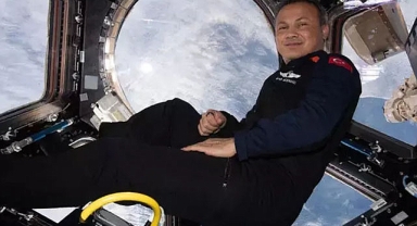 Alper Gezeravcı dünyaya dönüyor